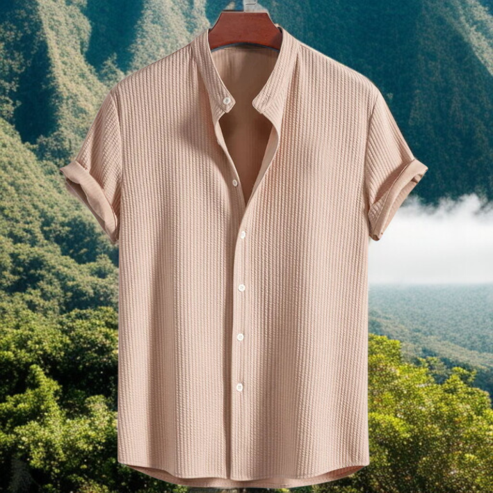シンプルで着回しやすいメンズ半袖シャツ