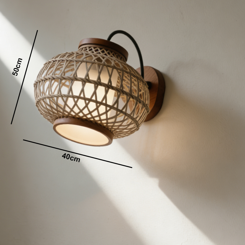 벽에 설치된 라탄 벽램프 인테리어 연출