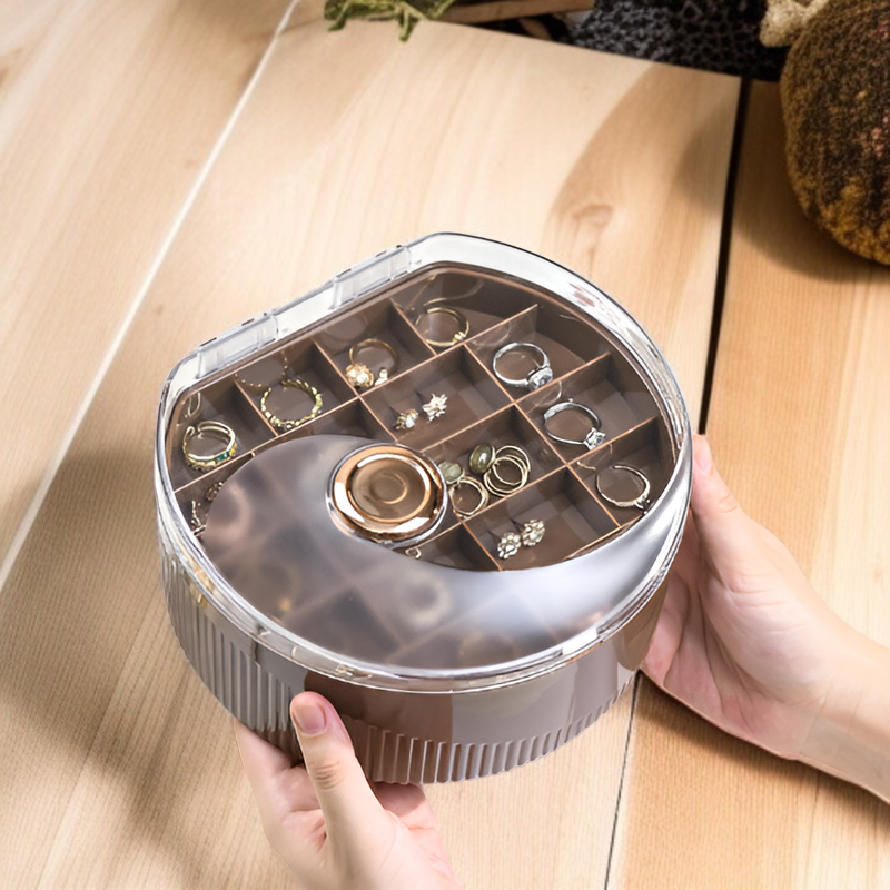 二層構造のジュエリーボックス内部の様子