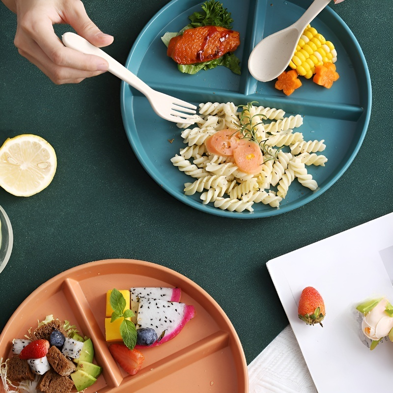  밀짚 샐러드 플레이트