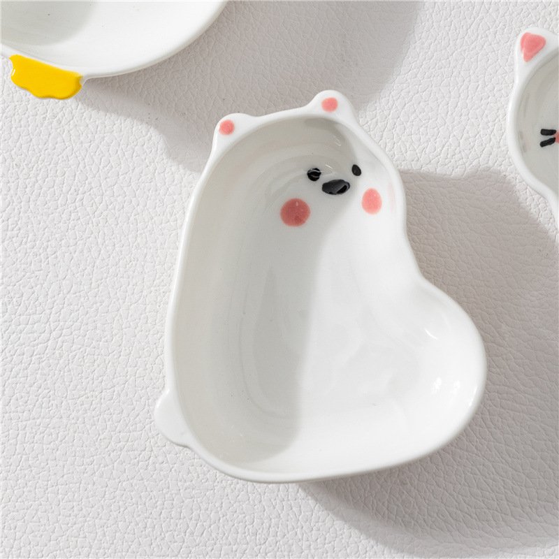 かわいい陶器製の動物型食器