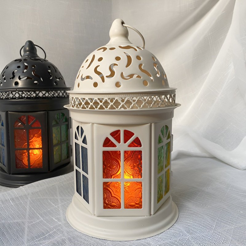 โคมไฟประดับทำจากเหล็กดัด