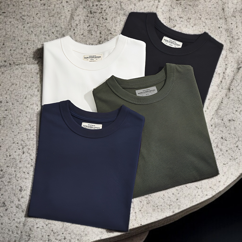 秋冬新作シンプルインナー着用イメージ