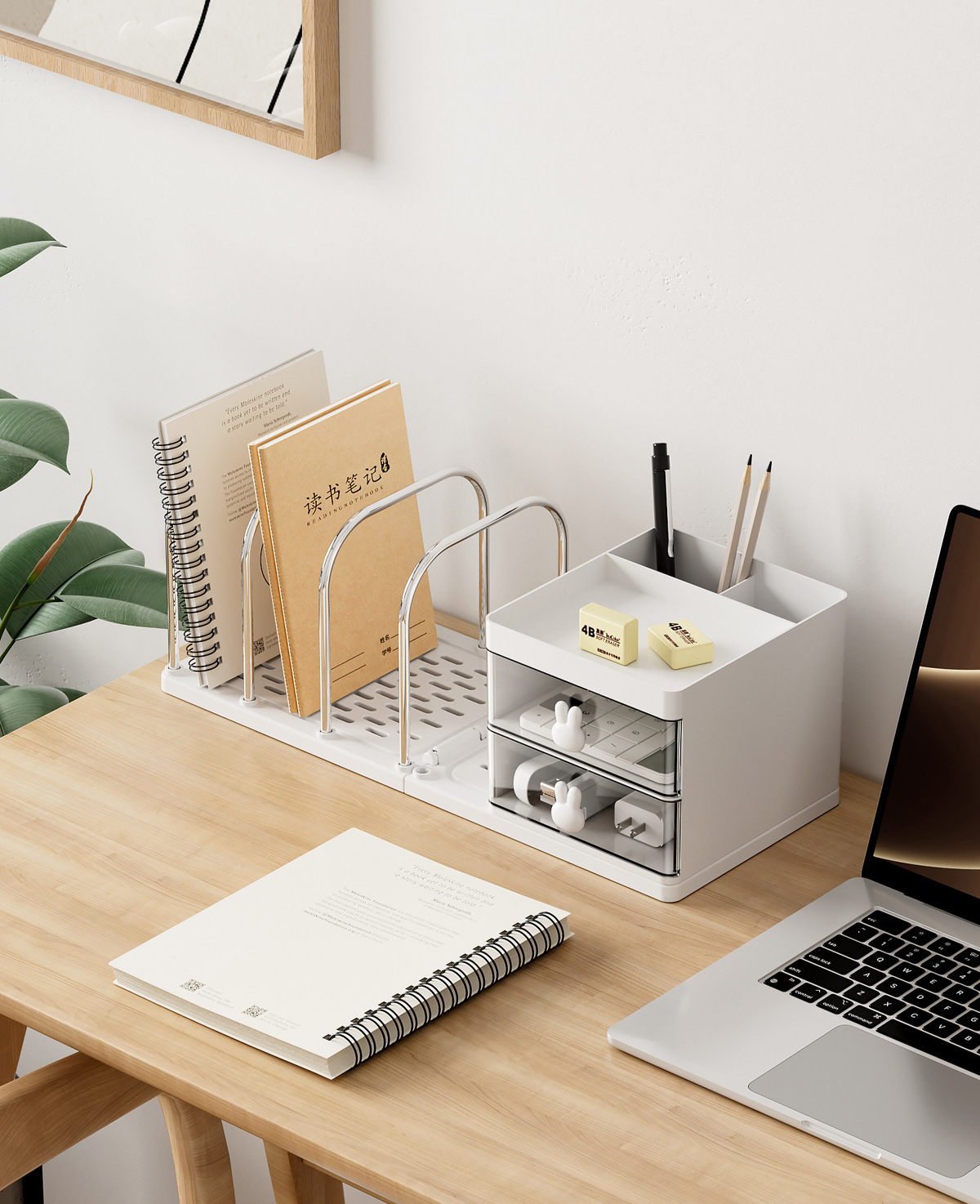 Platzsparendes Regal für Büro und Schule