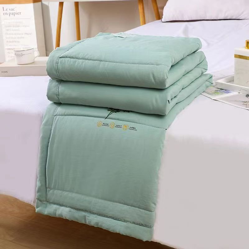 ผ้าห่มฤดูร้อนสองชั้นพร้อมไส้บางจากสมุนไพรมักเวิร์ต