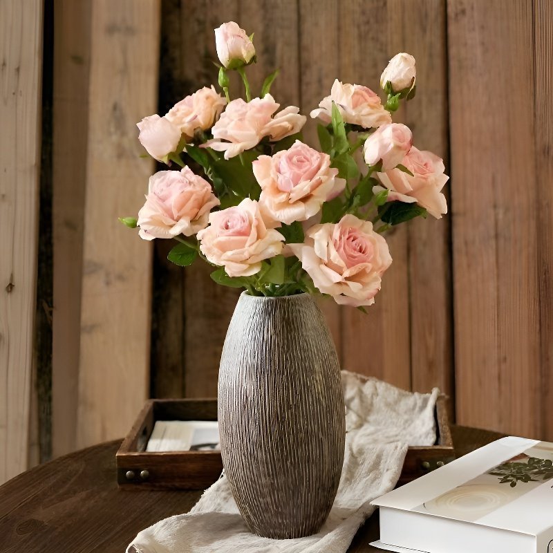 ヴィンテージの造花バラ