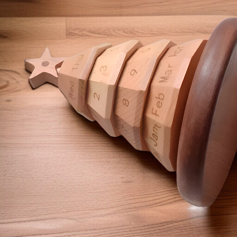 テーブルに置けるミニクリスマスツリーカレンダー