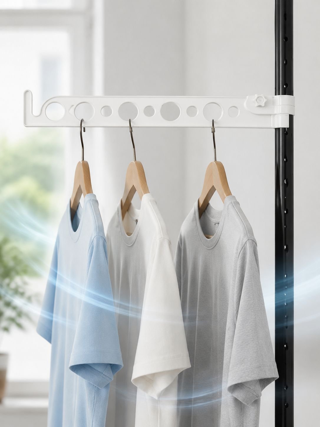 Flexibler HFH Kleiderständer ohne Bohren im Schlafzimmer
