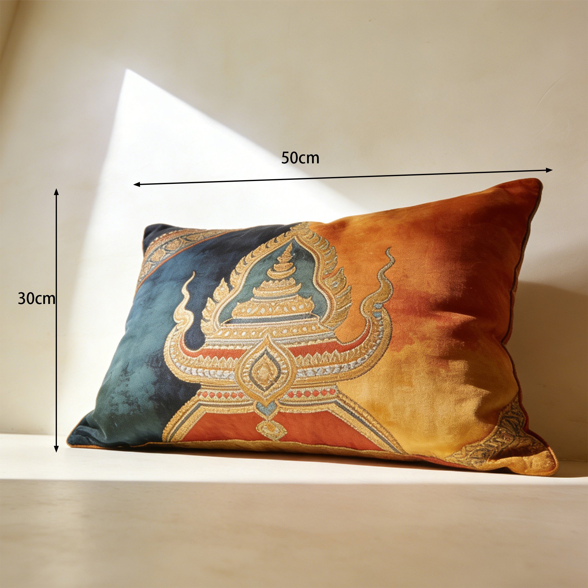 Cojines de terciopelo en diferentes colores decorativos