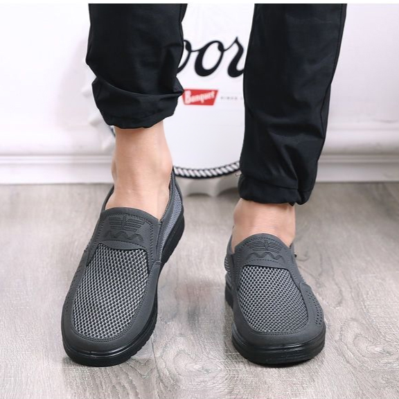 남성 컴포트 미끄럼 방지화 체중 캐주얼 통굽 여름 남성화 망사 원터치 슈즈 우레탄 소재 샌들 무릎 편안한 노인용 망사화 통풍 컴포트 미끄럼 방지화