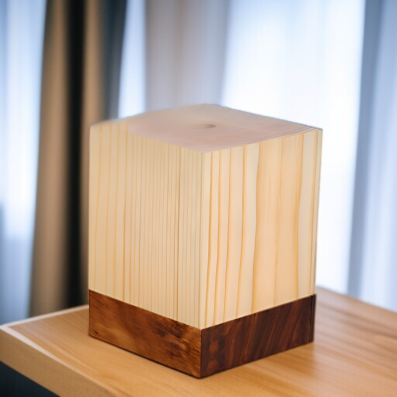 誕生日ギフト向けの天然木ナイトライト