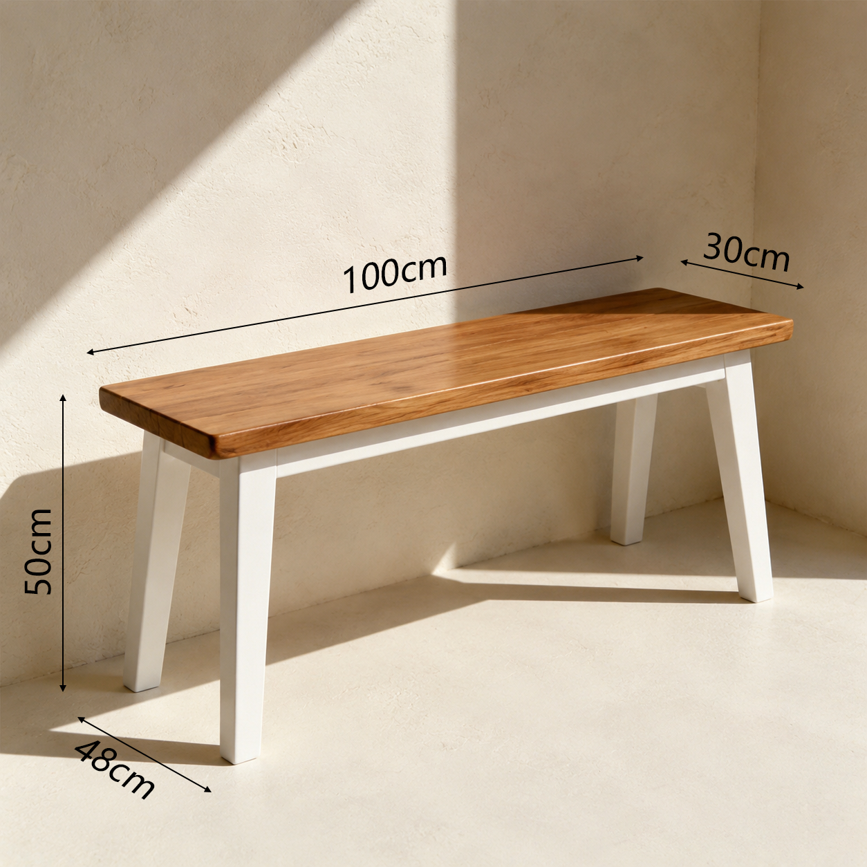 Robuste Massivholz Sitzbank im Wohnzimmer