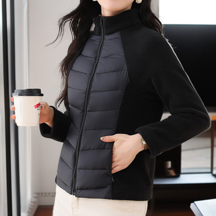 겨울철 따뜻하게 입을 수 있는 슬림핏 여성 패딩
