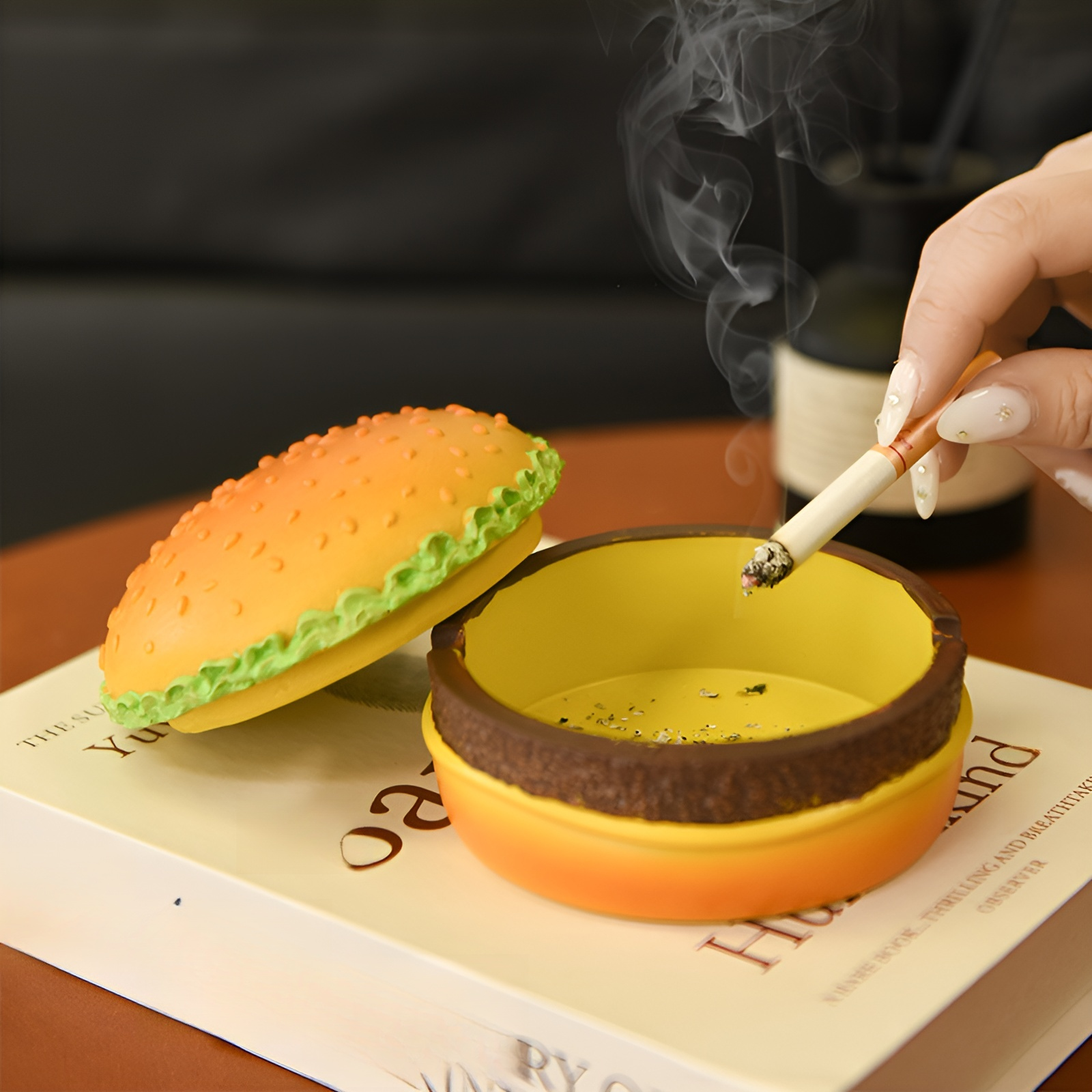 ファッション性の高いクリエイティブ灰皿