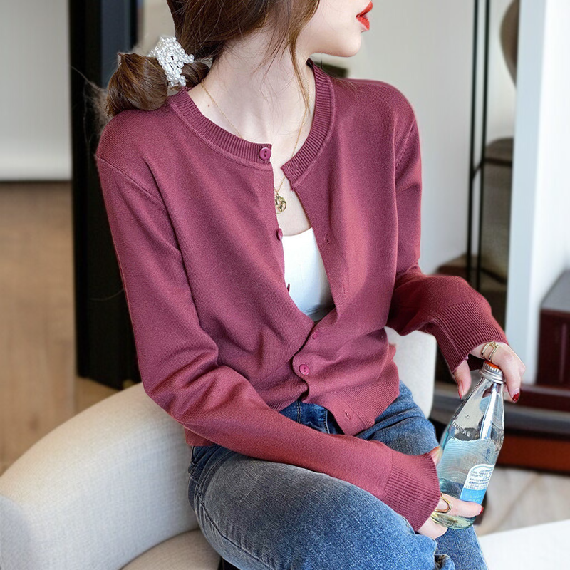 긴팔 라운드넥 니트 카디건 디테일