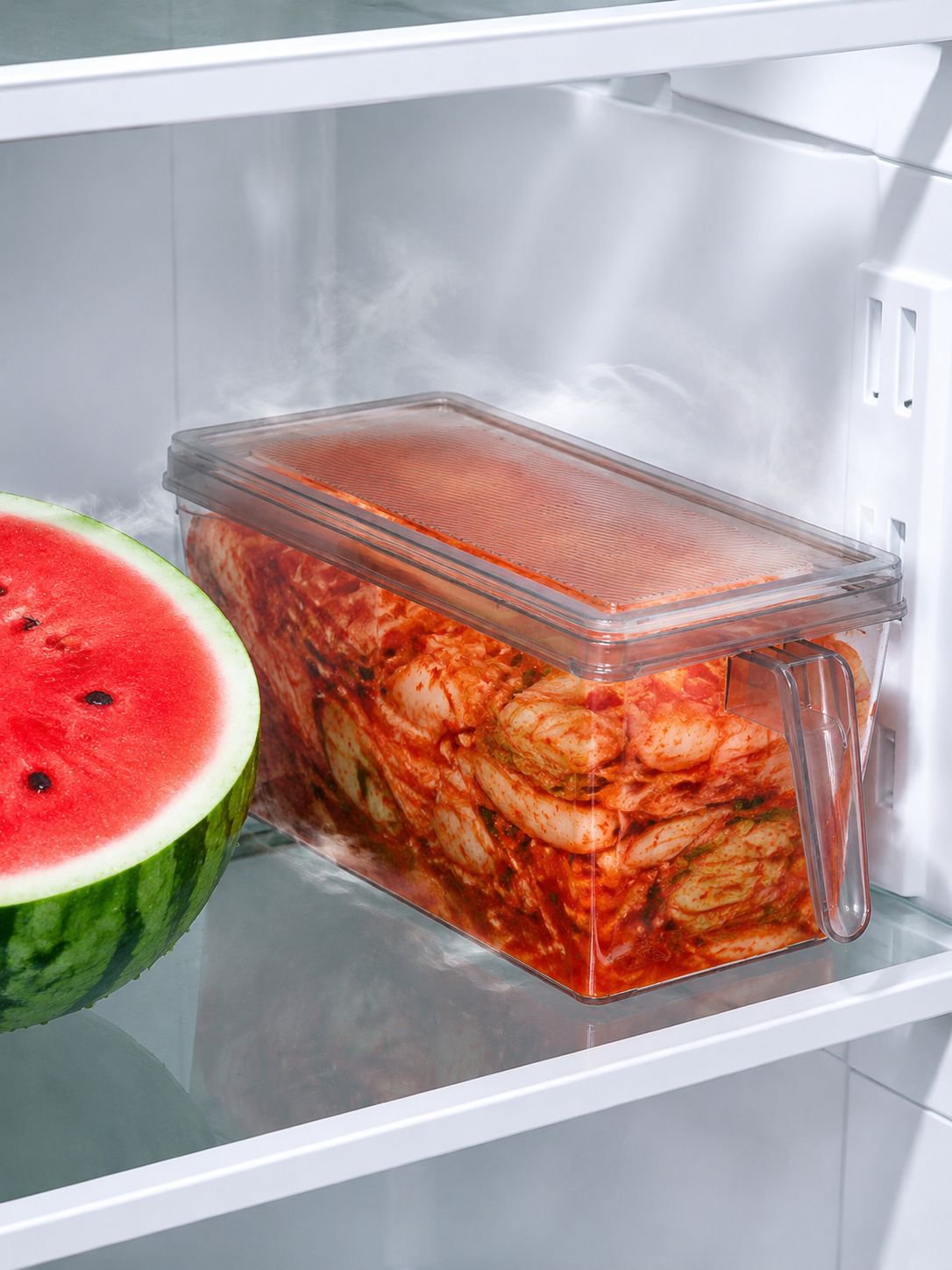 キッチンでの冷蔵庫ボックス利用イメージ