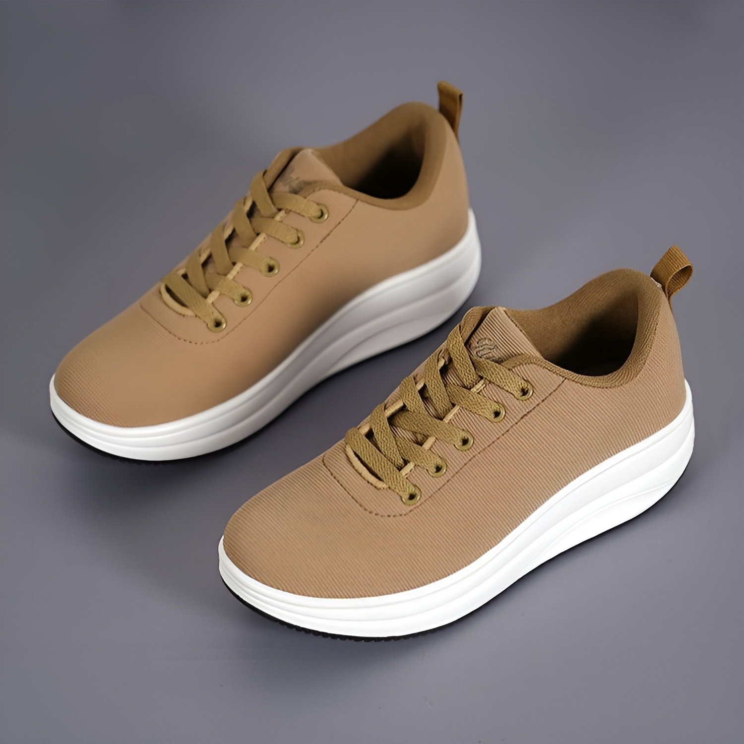 メッシュカジュアルシューズスポーツシューズレディース2025春秋スポーツシューズ新作厚底スポーツシューズオールマッチ滑り止めシューズレディースシングルシューズ