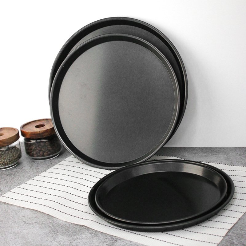 둥근 모양의 붙지 않는 피자 팬