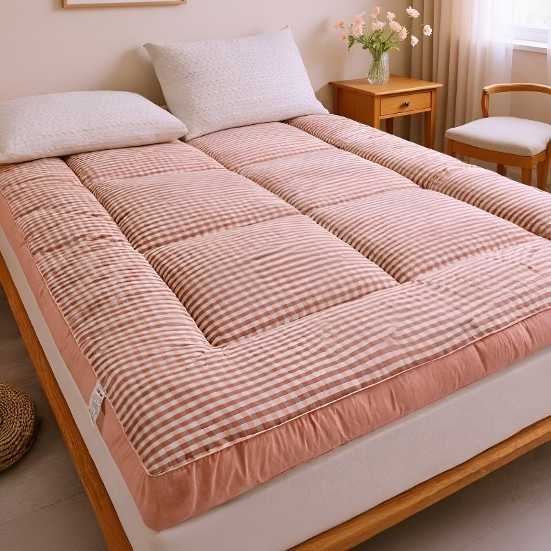 Protector de colchón de terciopelo grueso, antialérgico y cómodo para cama de dormitorio estudiantil