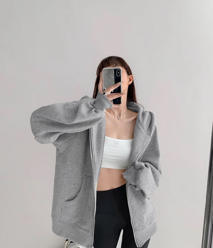 春秋向けパーカーコーディネート