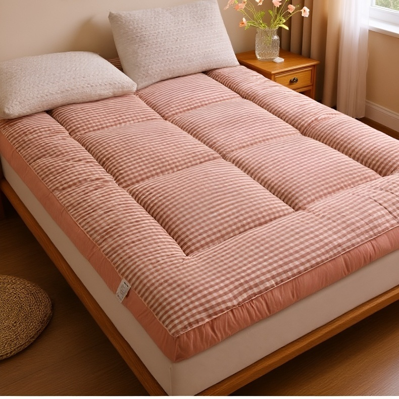 Protector de colchón de terciopelo grueso, antialérgico y cómodo para cama de dormitorio estudiantil