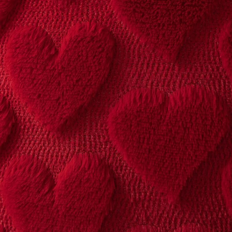 ハートの刺繍入りジャカード枕カバー