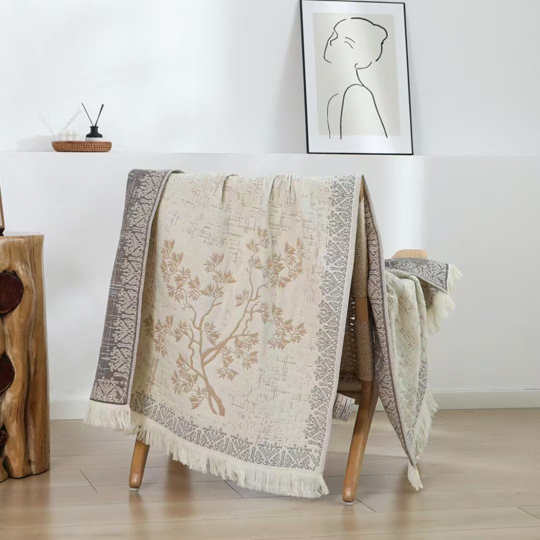 Serviette de bain à pompons en gaze multicouche