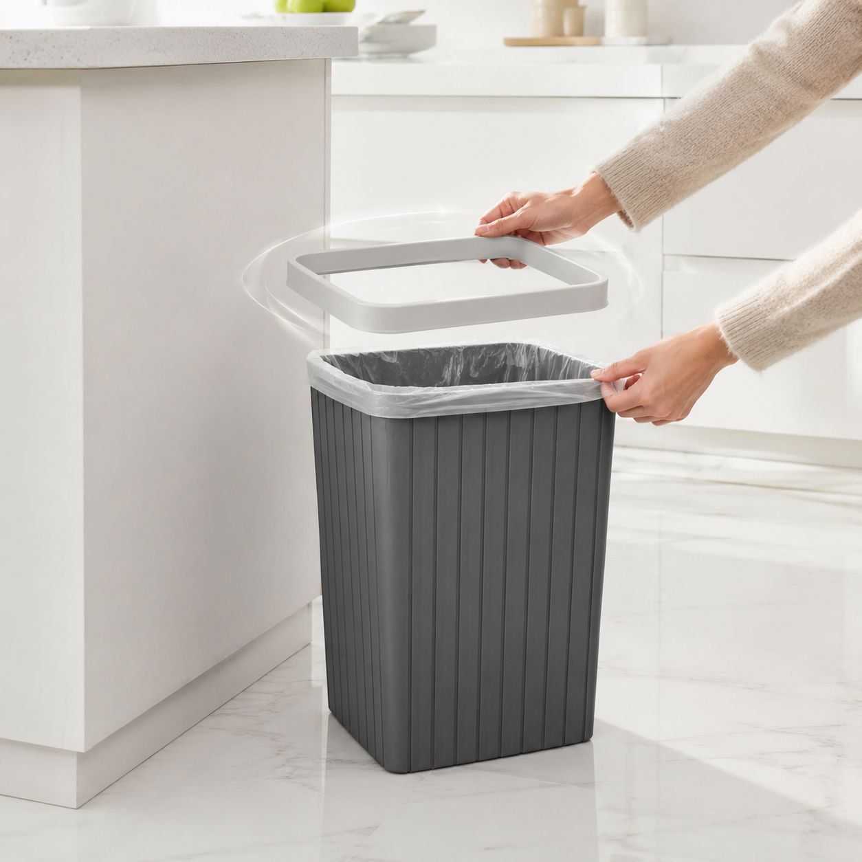 Poubelle résistante pour salle de bain et cuisine