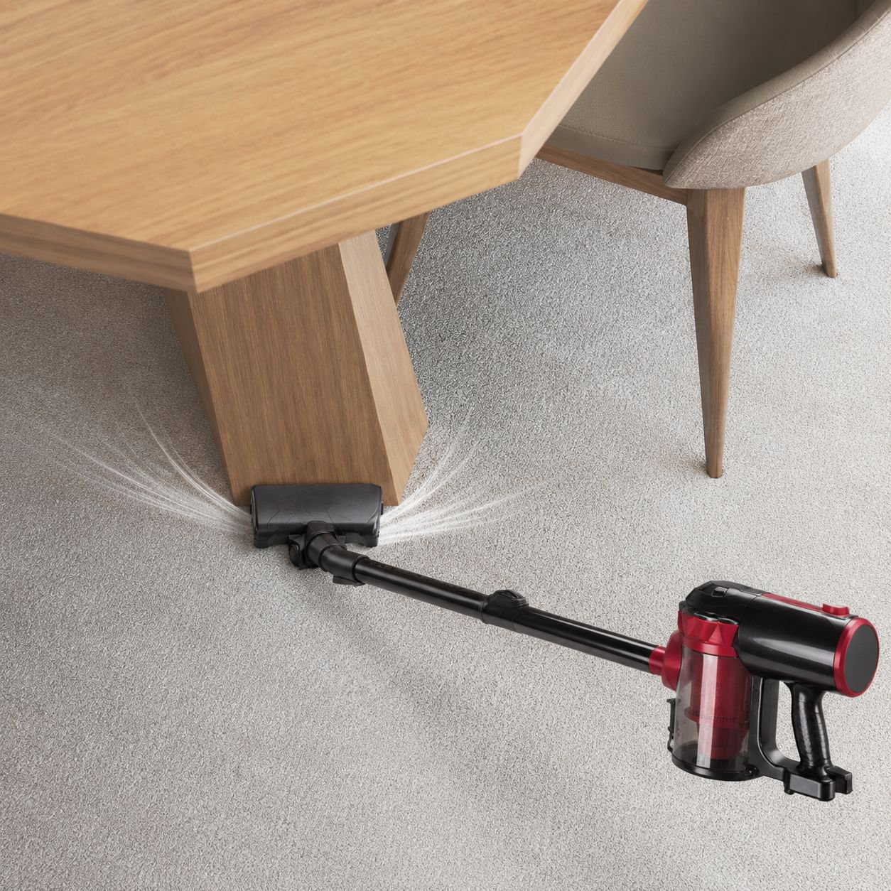 Easy-to-handle wired vacuum cleaner
