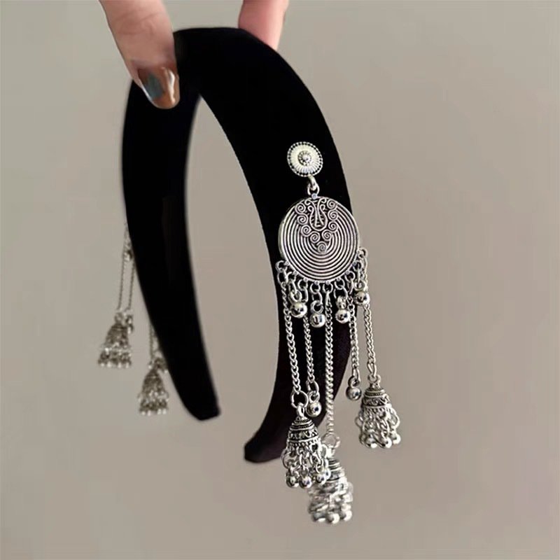 เครื่องประดับผมพู่ทำมือ