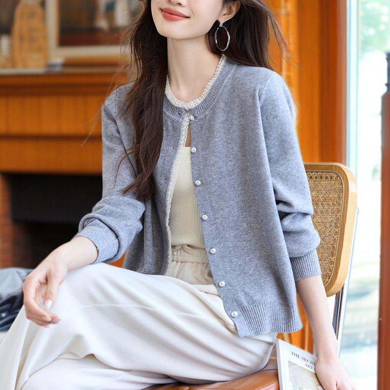 여성 그레이 니트 가디건 앞면 전체 이미지