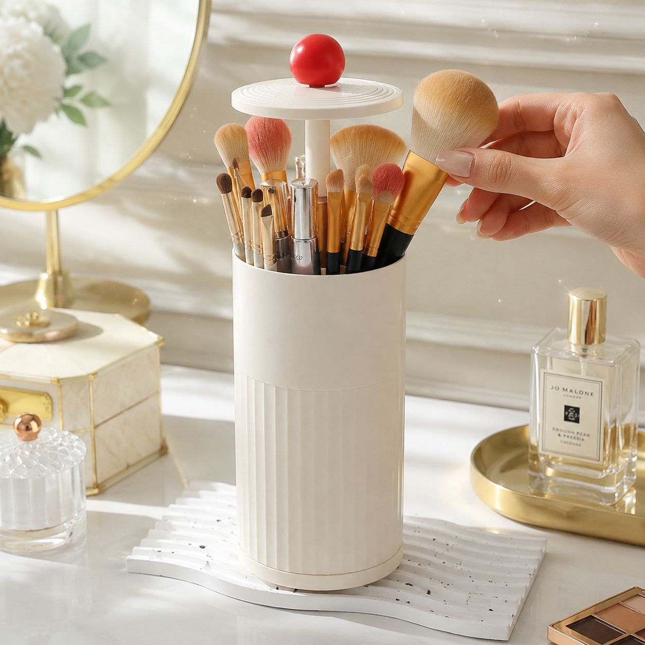 Elegant dustproof makeup storage box for home use