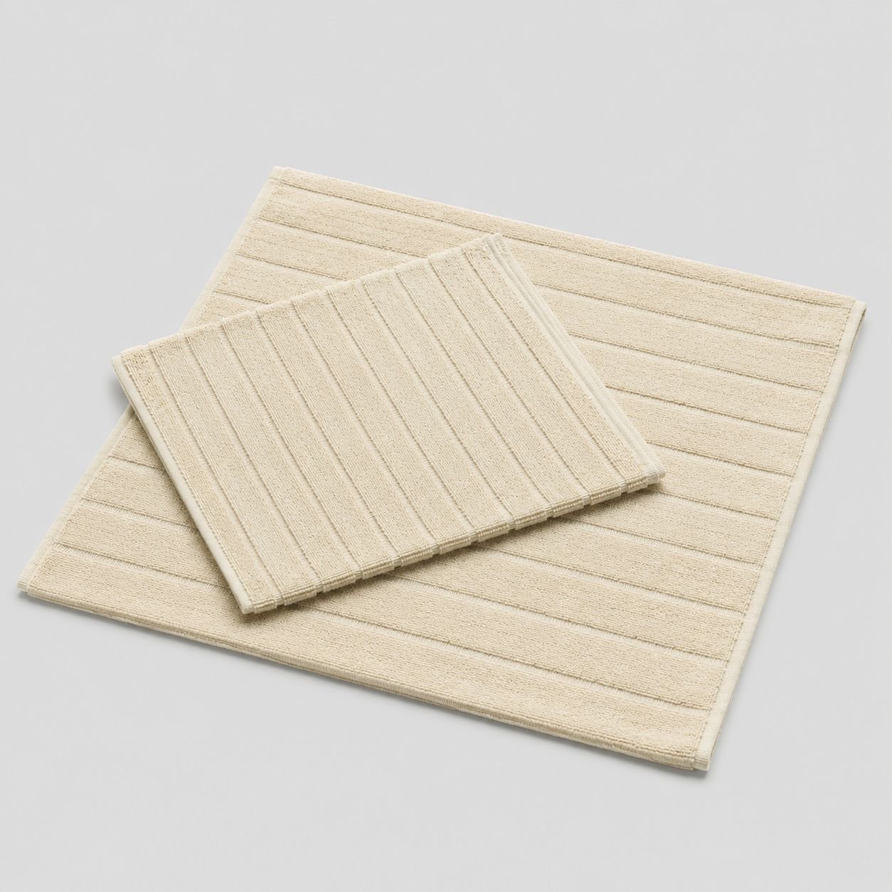 Stacked premium solid color cotton towels