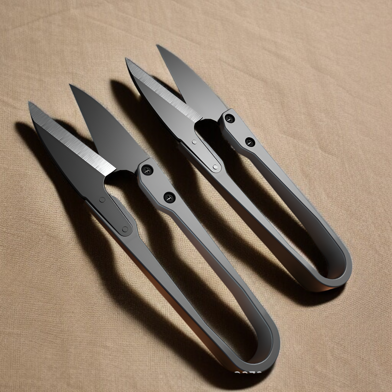 고급스러운 블랙 핸드메이드 바느질 가위 디테일