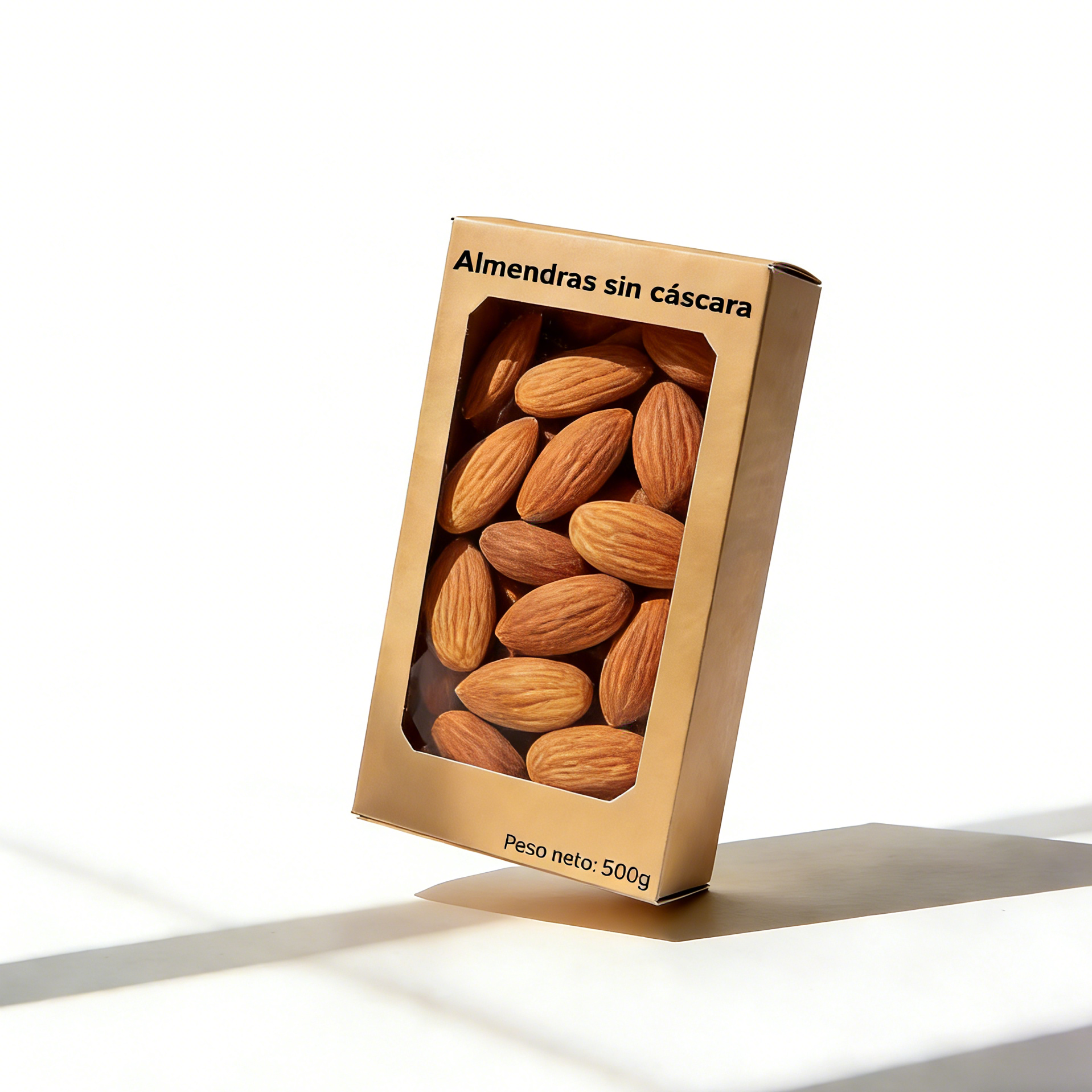 Almendras naturales sin cáscara en caja