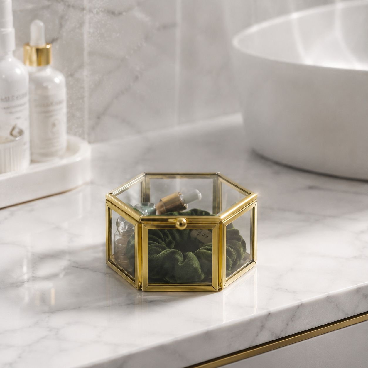 Gift idea: gold glass jewelry storage box