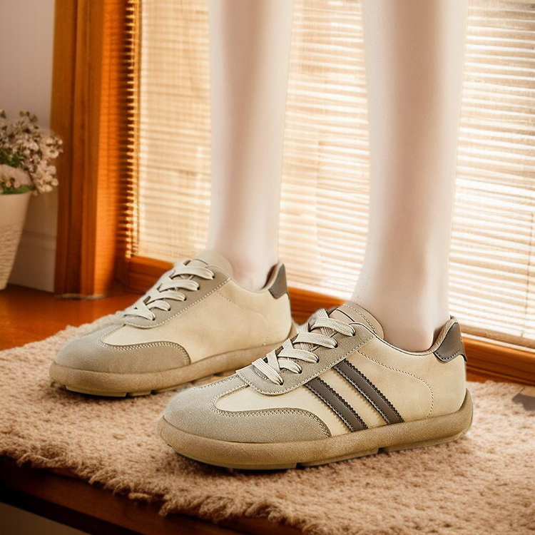 캐주얼 화이트 슈즈 측면 이미지