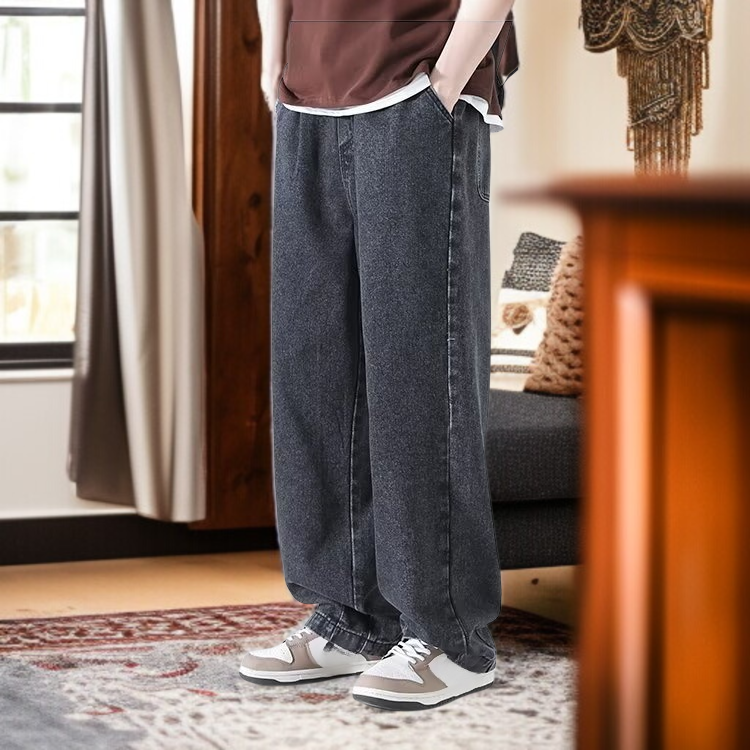 おしゃれなカジュアルコーデのメンズワイドパンツ