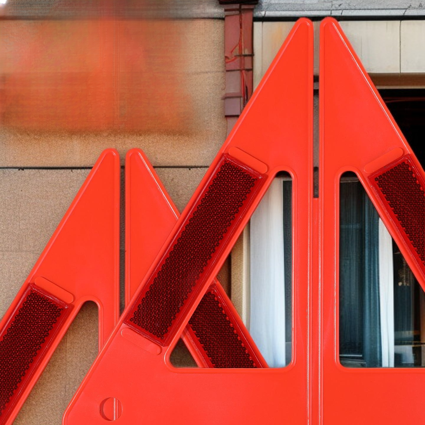 Lightweight foldable tripod warning sign