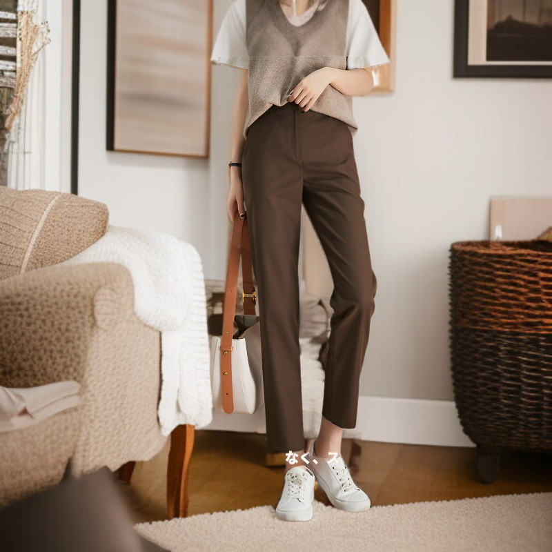 オフィスにも使えるレディース スーツ パンツ