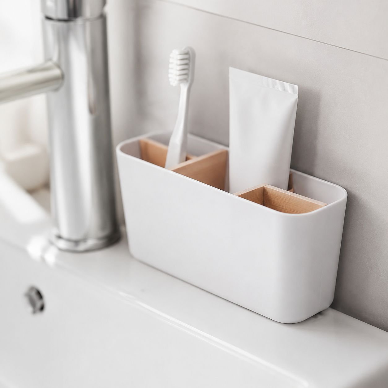 Bamboo and Wood Desktop Stationery Storage Box with Detachable Compartments