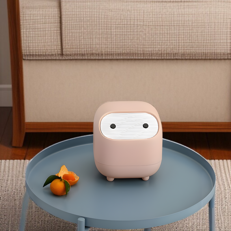 オフィスデスクに置いた小型ゴミ箱