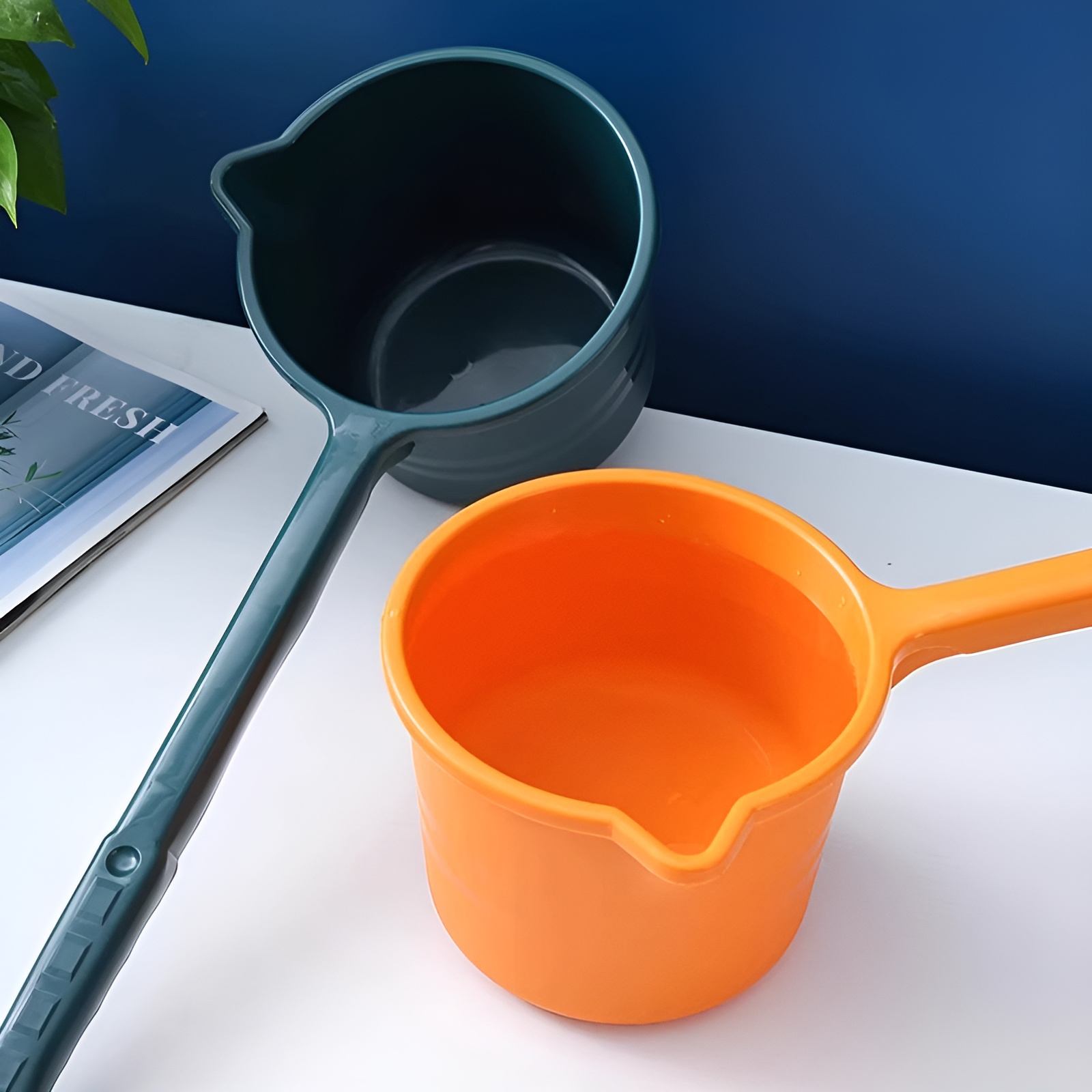 긴 손잡이 플라스틱 바가지