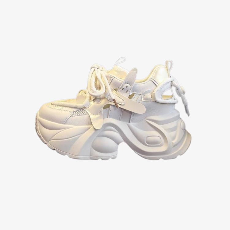 여성 봄여름 수제 운동화 착용 모습