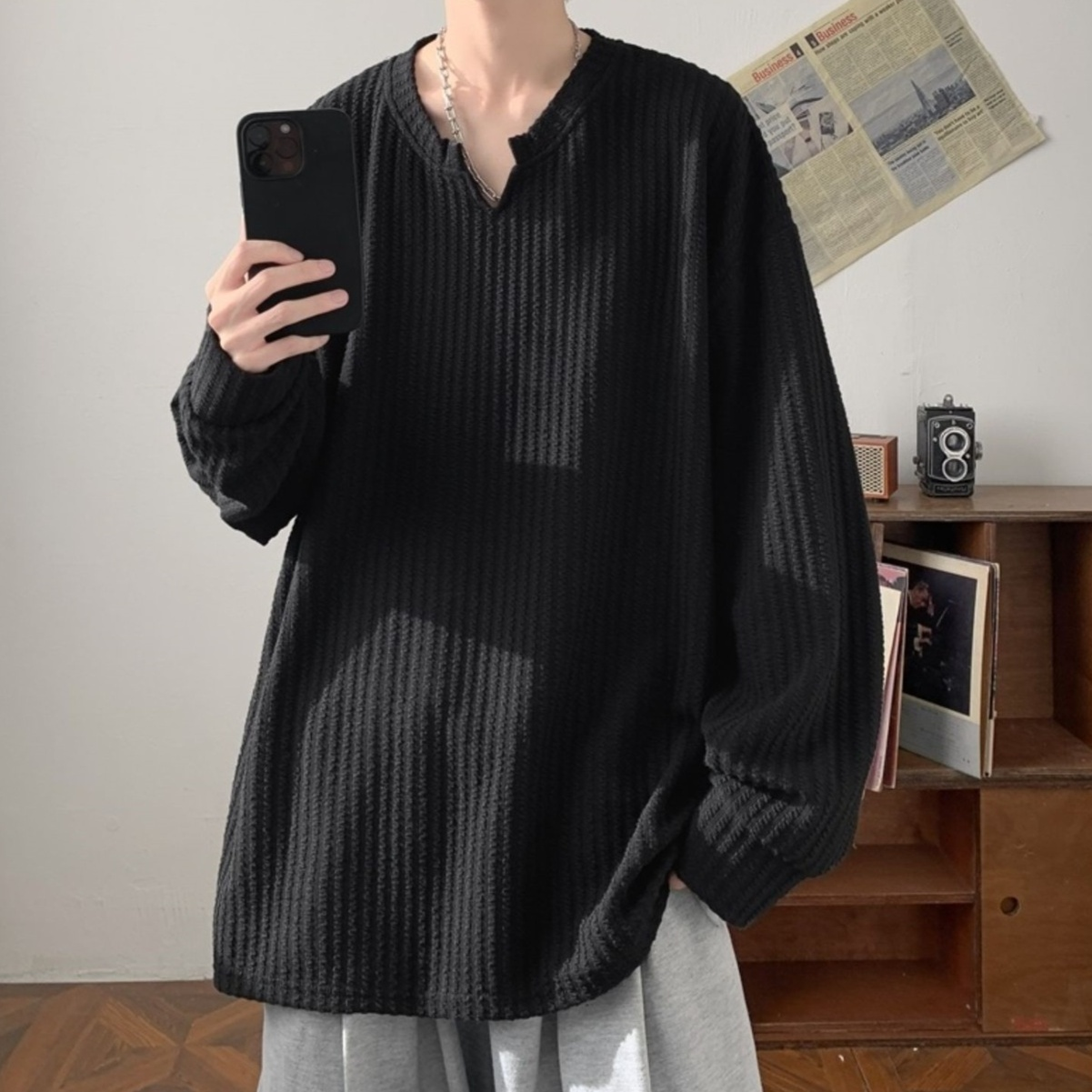 高級感のある痞いスタイル 白色長袖メンズTシャツ 秋冬万能インナー