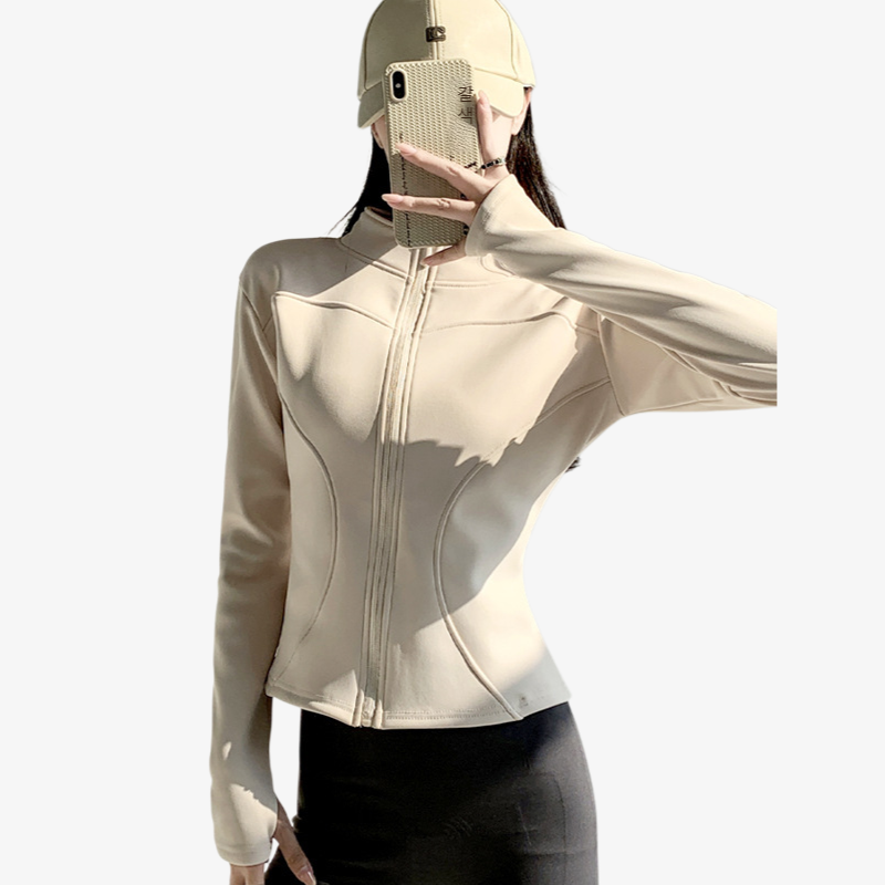 스타일리시한 여성 운동 코트