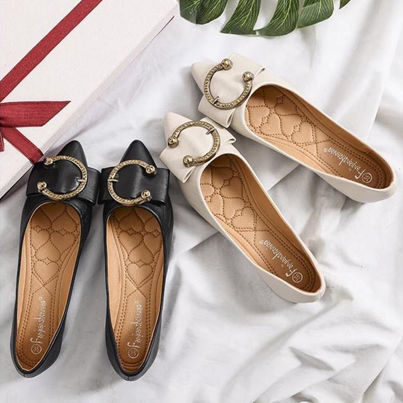 حذاء فلات مقدمة مدببة أكثر ناعم