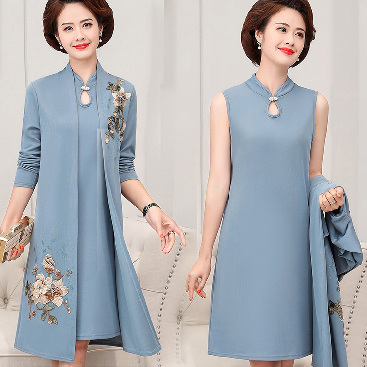 ชุดเดรส 2 ชิ้นปักลายสวยงามดูผอม