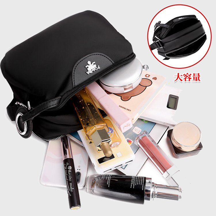 大容量軽量カジュアルショルダーバッグ