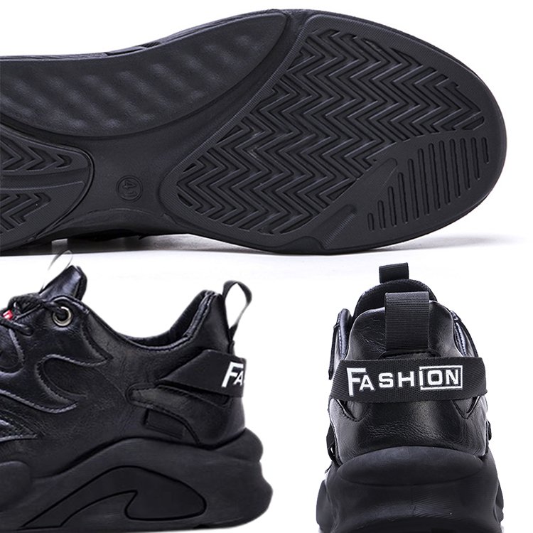 イギリス製レザーアッパーのランニングシューズ